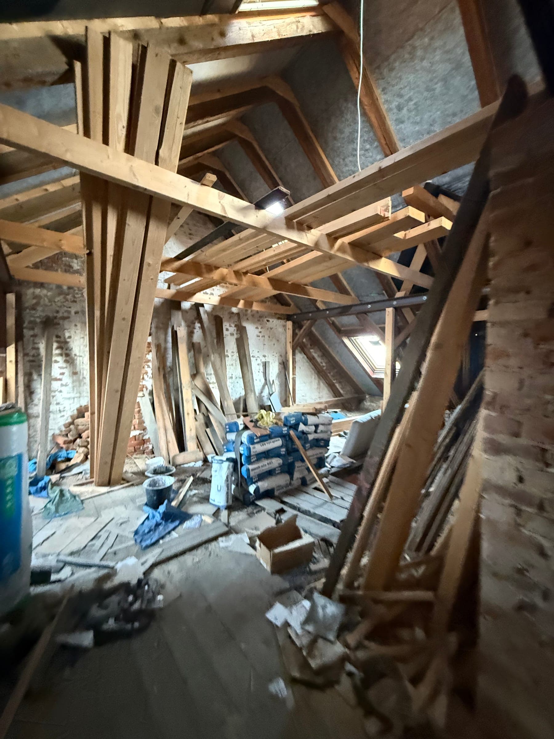 Kernsanierung Dieskaustraße, Leipzig - Dachraum während der Sanierung