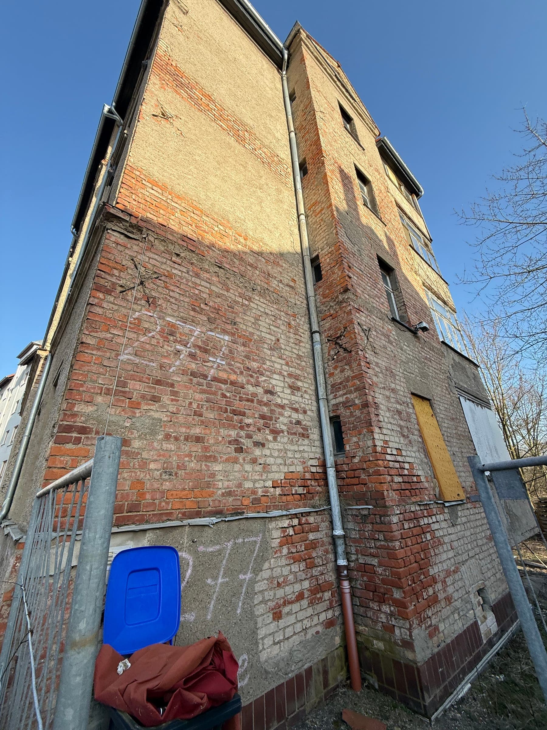 Kernsanierung Dieskaustraße, Leipzig - Fassadendetail im Bestand