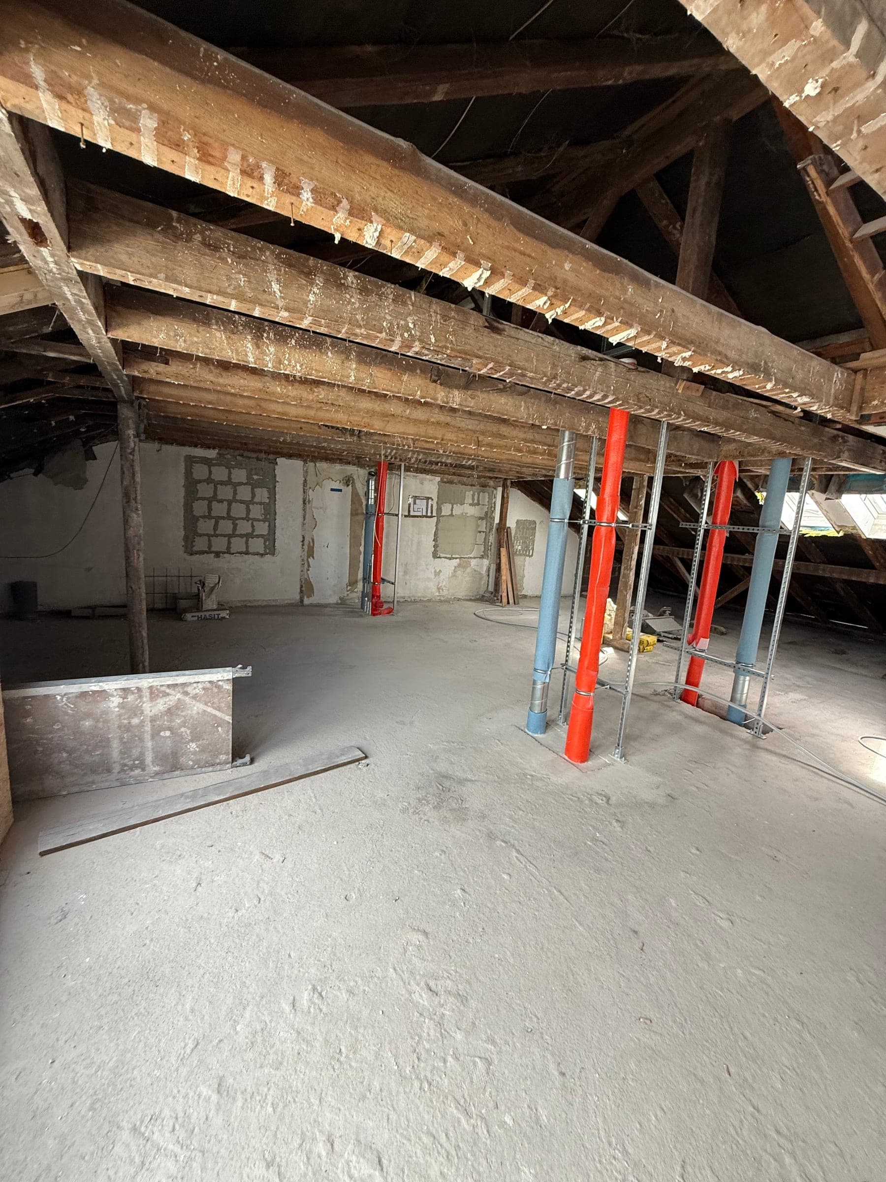 Fassadensanierung Tübingerstraße 71, Stuttgart - Dachgeschoss im Rohbauzustand