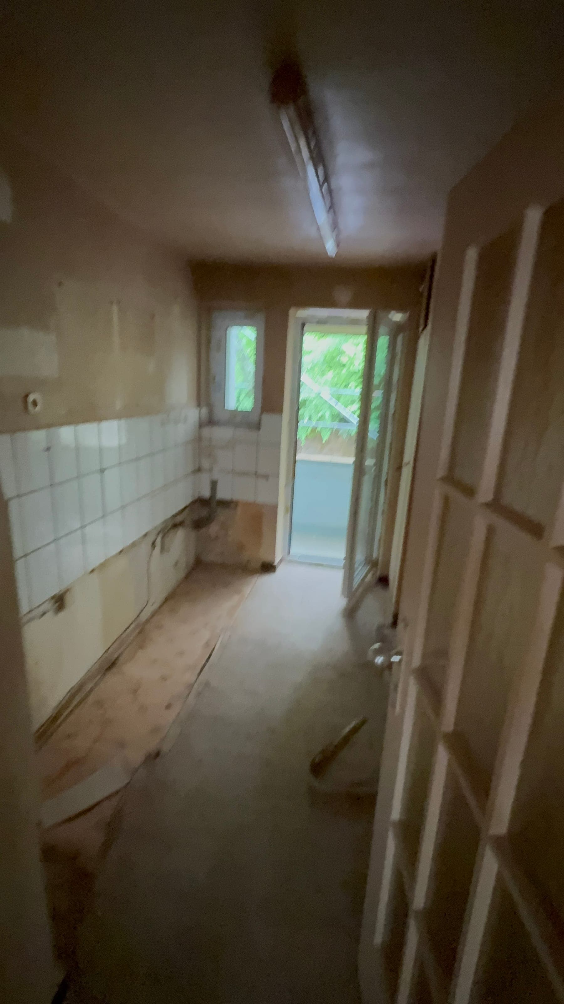 Energetische Modernisierung Werastraße 128, Stuttgart - Küche vor dem Rückbau